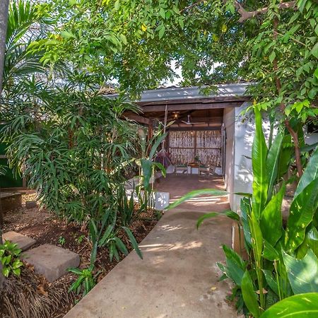 Hotel Pasatiempo Tamarindo Luaran gambar
