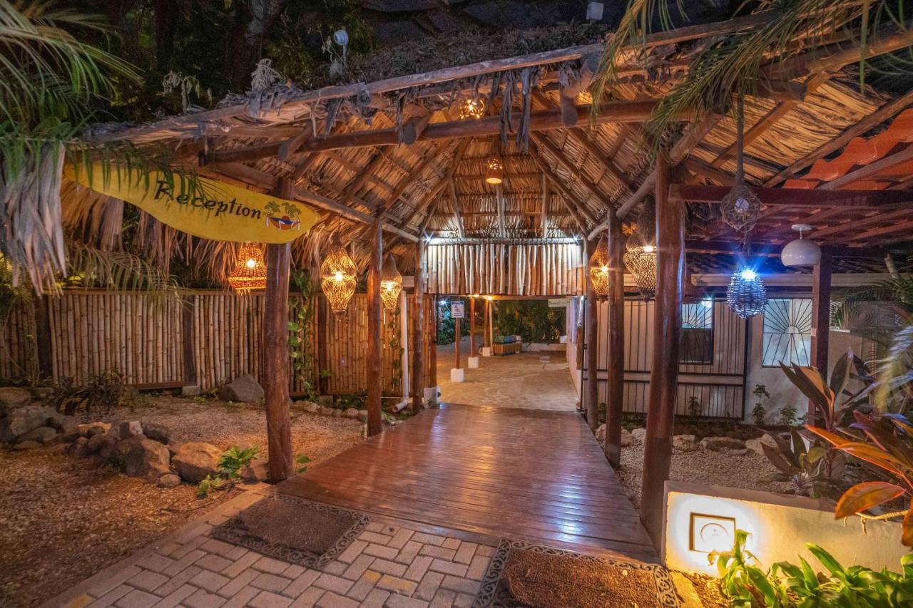 Hotel Pasatiempo Tamarindo Luaran gambar